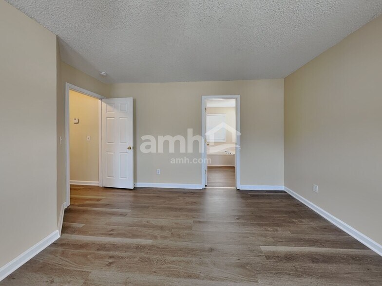 Building Photo - 6613 Ivy Stone Dr