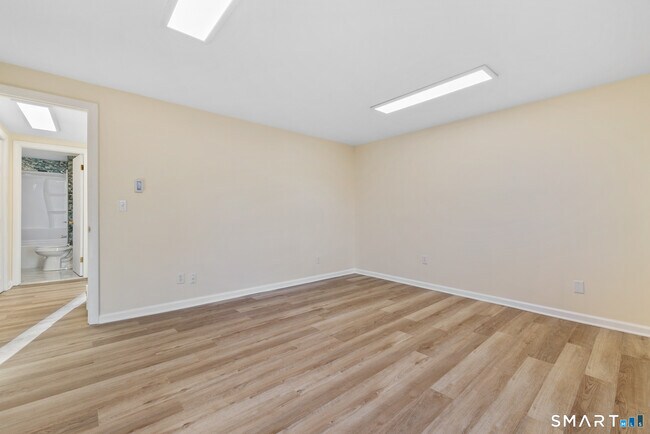 Building Photo - 85 Hicock Dr