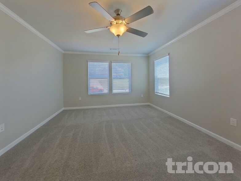 Building Photo - 831 Bryson Lake Cir