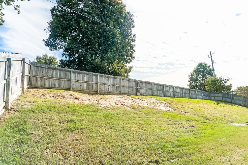 Building Photo - 9785 Kingsridge Dr