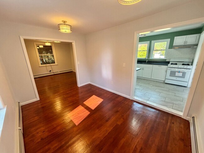 Building Photo - FOR RENT: Charming Remodeled Arts & Crafts Home in Monticello