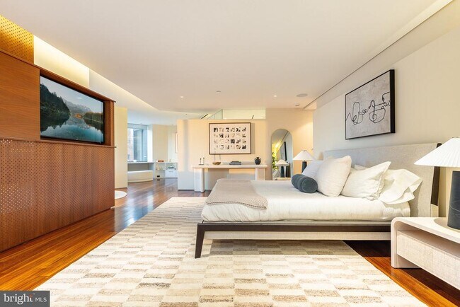 Building Photo - 210 W Rittenhouse Square