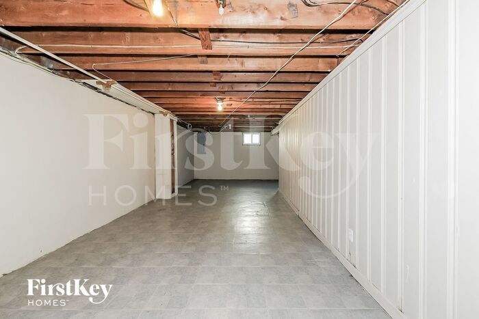 Building Photo - 275 St Ferdinand St