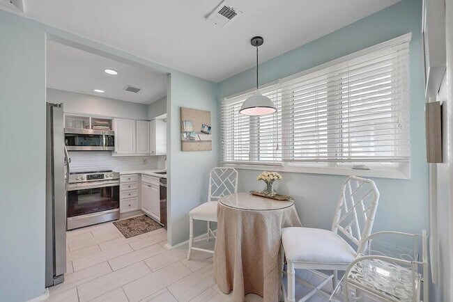 Building Photo - 1115 Duneside Rd