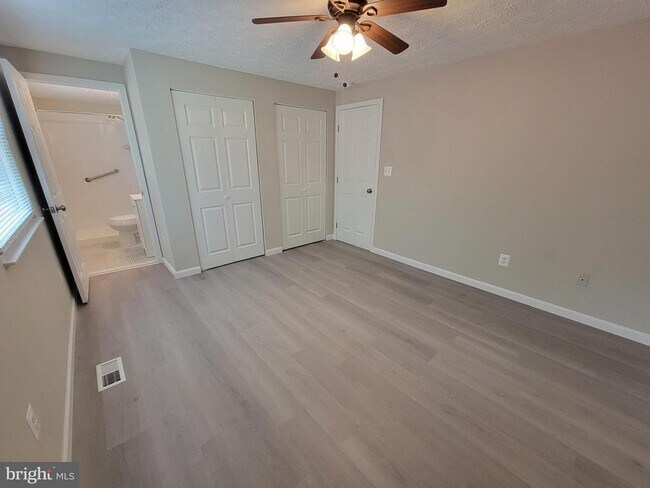 Building Photo - 7598 Springfield Hills Dr