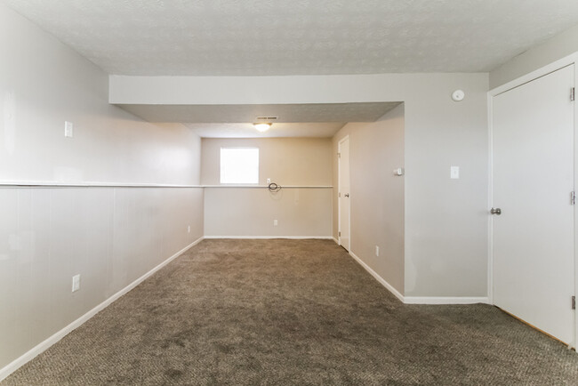 Building Photo - 3 Bedroom Indianapolis Home