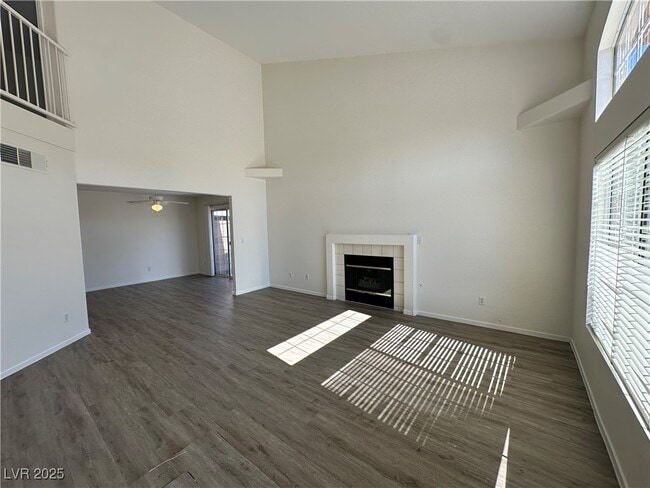 Building Photo - 1634 Coyote Run Dr