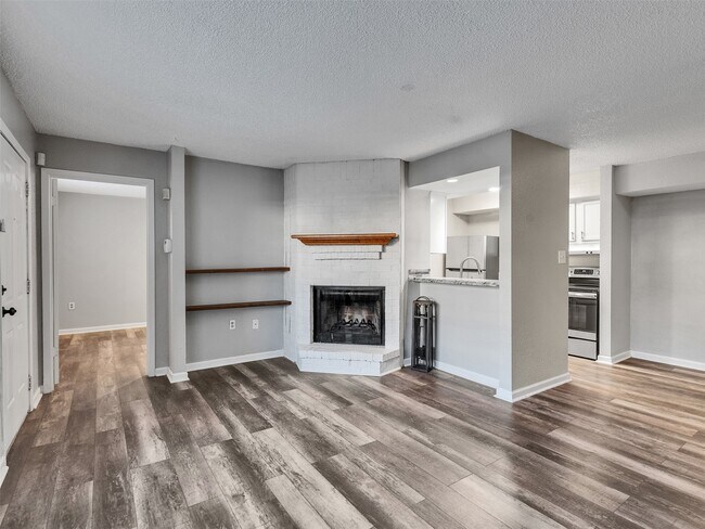 Building Photo - 250 El Dorado Blvd