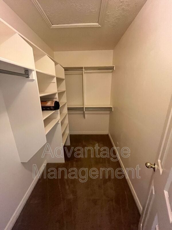 Building Photo - 1947 S Columbia Ln