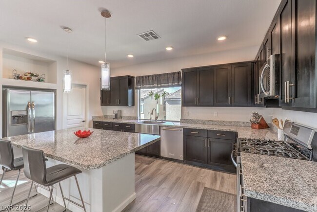 Building Photo - 8086 Misty Canyon Ave