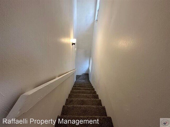 Building Photo - 3 br, 2 bath House - 1021 Locust St