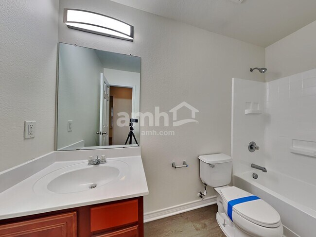 Building Photo - 5345 Freestone Dr