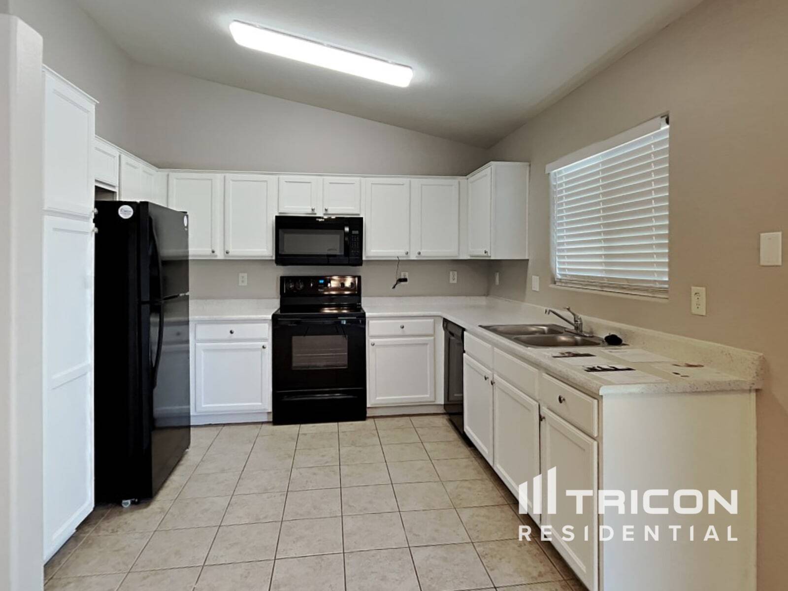 Building Photo - 25726 W St Kateri Dr