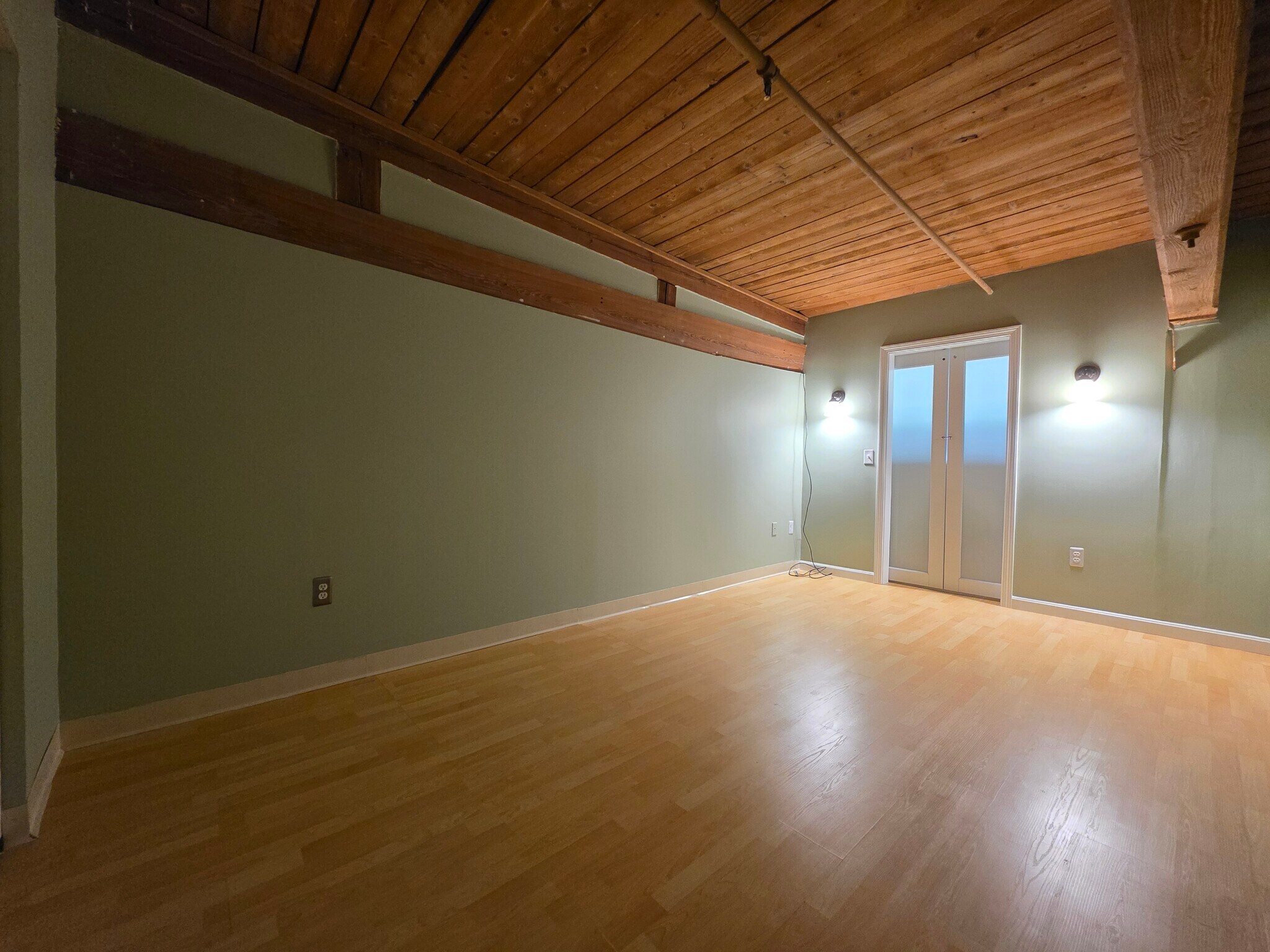 Building Photo - 494 Woonasquatucket Ave