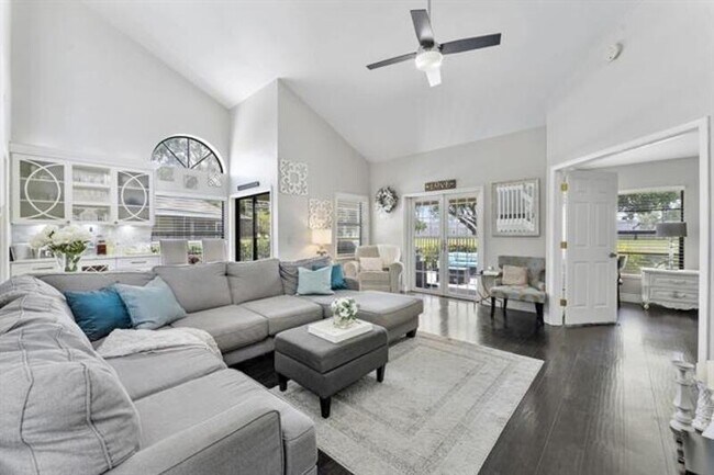 Building Photo - 8080 Covington Ct