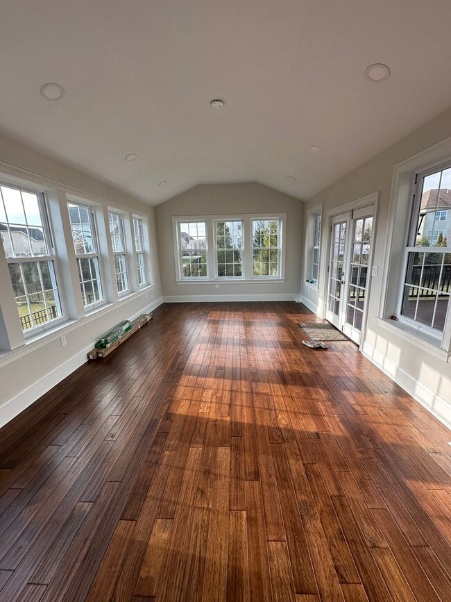 Building Photo - 124 Odyssey Dr