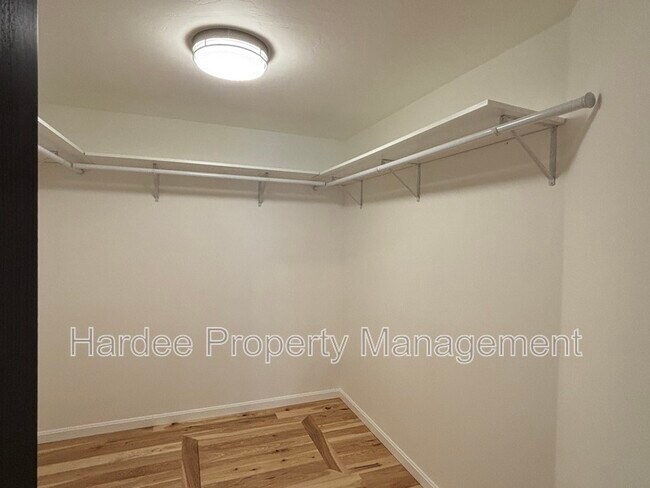 Building Photo - 2354 E Mugo St