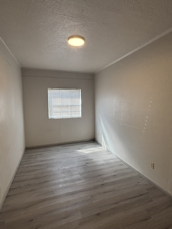 Building Photo - 411 E Beech St