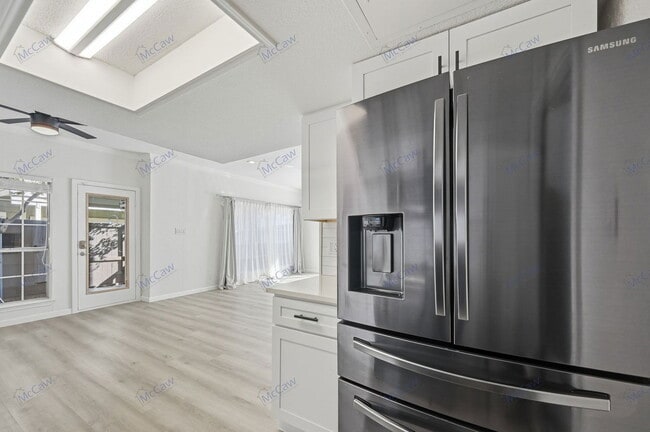 Building Photo - 7151 Gaston Ave