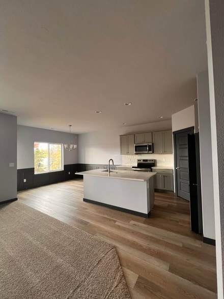 Building Photo - 17313 N Wingtip Way