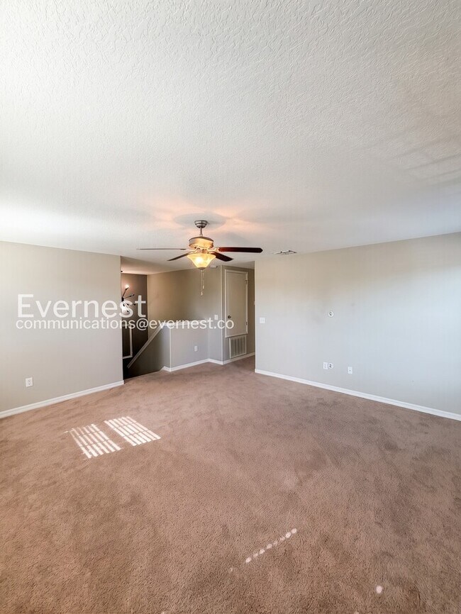 Building Photo - 4 Bed & 3 Bath Home with Fenced Yard and Modern Amenities / Voucher Accepted / No Pets Allowed / ...