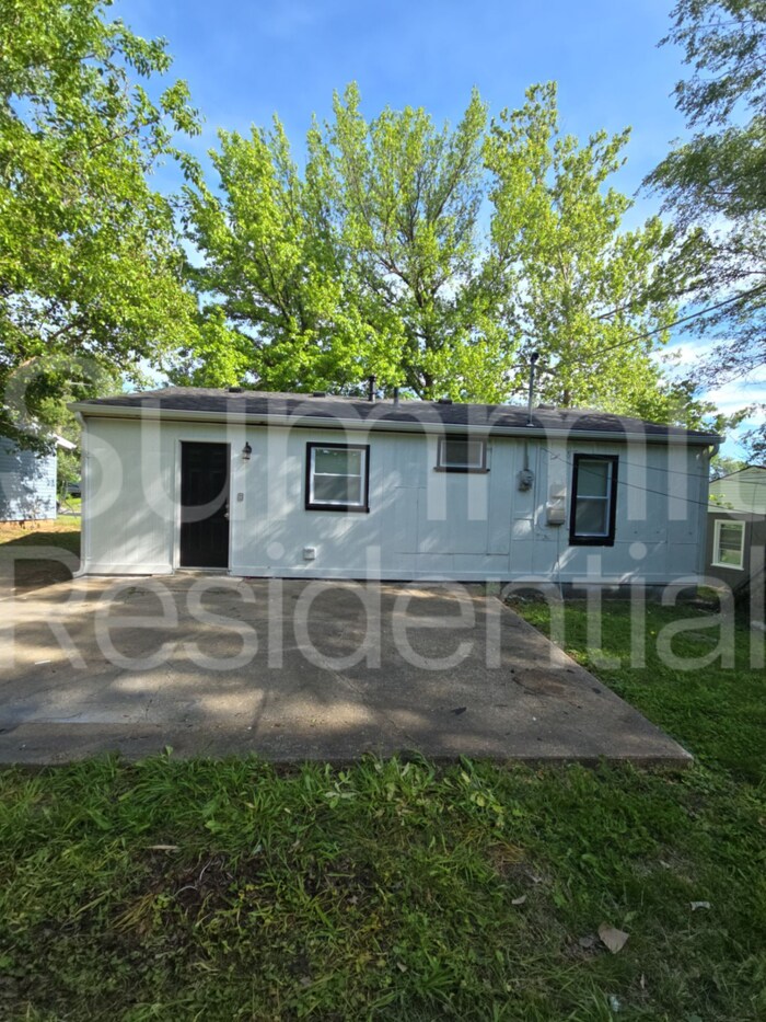 Building Photo - 5700 E 40th St