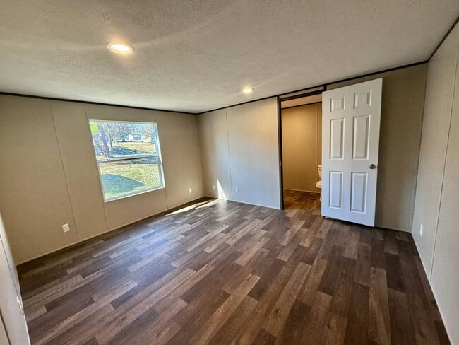 Building Photo - 751 Kernodle Ln