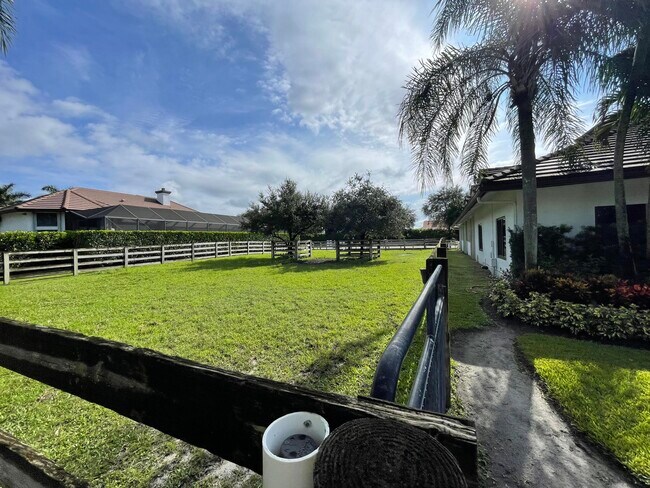 Building Photo - 14372 Equestrian Way