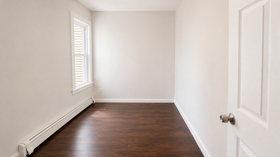 BEDROOM #3 - 732 S 15th St