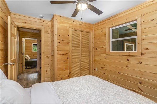 Building Photo - 1519 Tipton Springs Rd