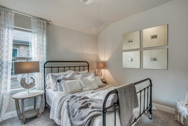 Building Photo - 2103 Silsbee Ct