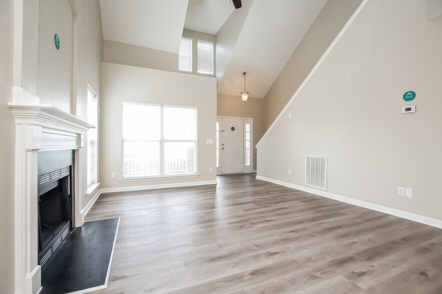 Building Photo - 7898 Rainey Dr