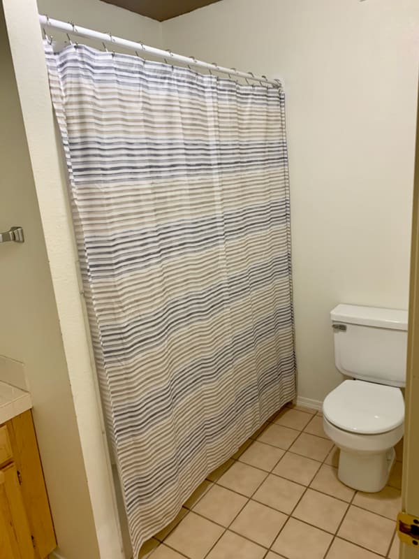 Building Photo - 104 S Yellowstone Ave