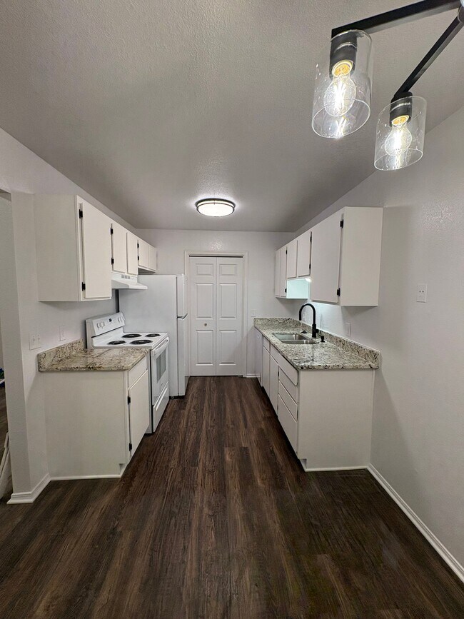 Building Photo - 4507 Coronado Ave