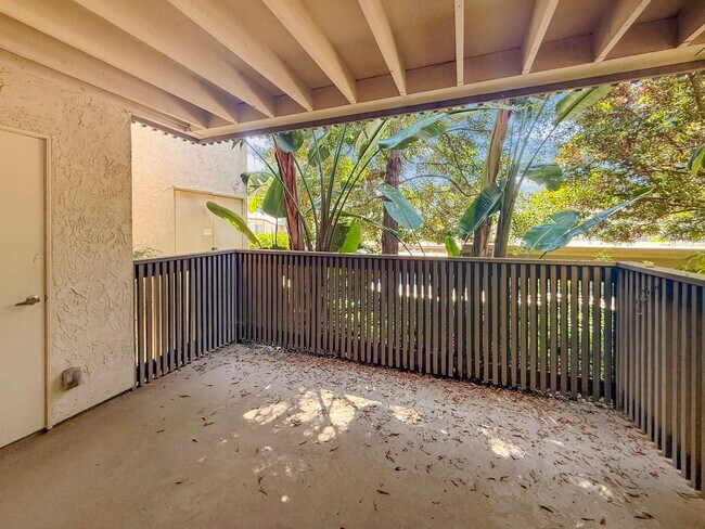 Building Photo - Beautiful 1 Bedroom/1 Bathroom Condo Locat...