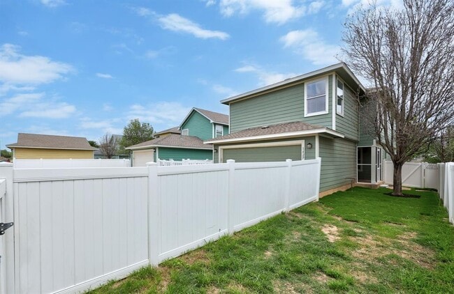 Building Photo - 1429 Davis Mountain Loop