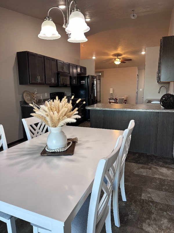 Building Photo - 744 Justus Ave