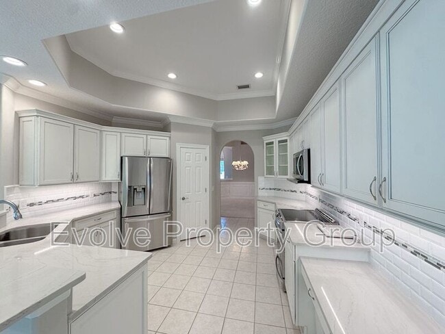 Building Photo - 822 Summer Bay Dr