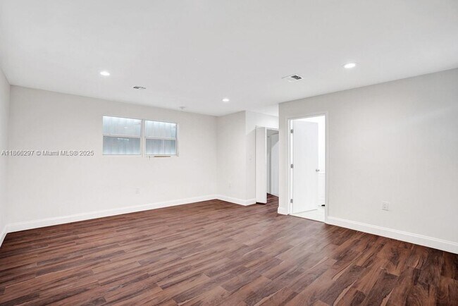 Building Photo - 3505 SW 12th Ct