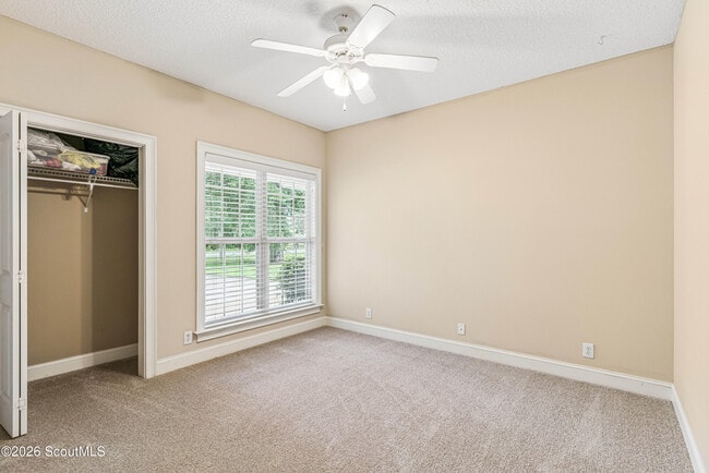 Building Photo - 53 Deer Ln
