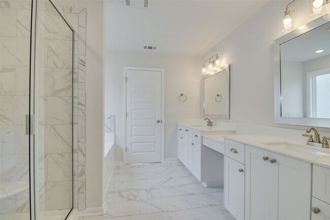 Building Photo - 5121 Huntley Trl