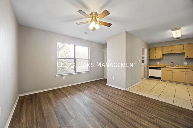 Building Photo - 2374 N Raven Ln