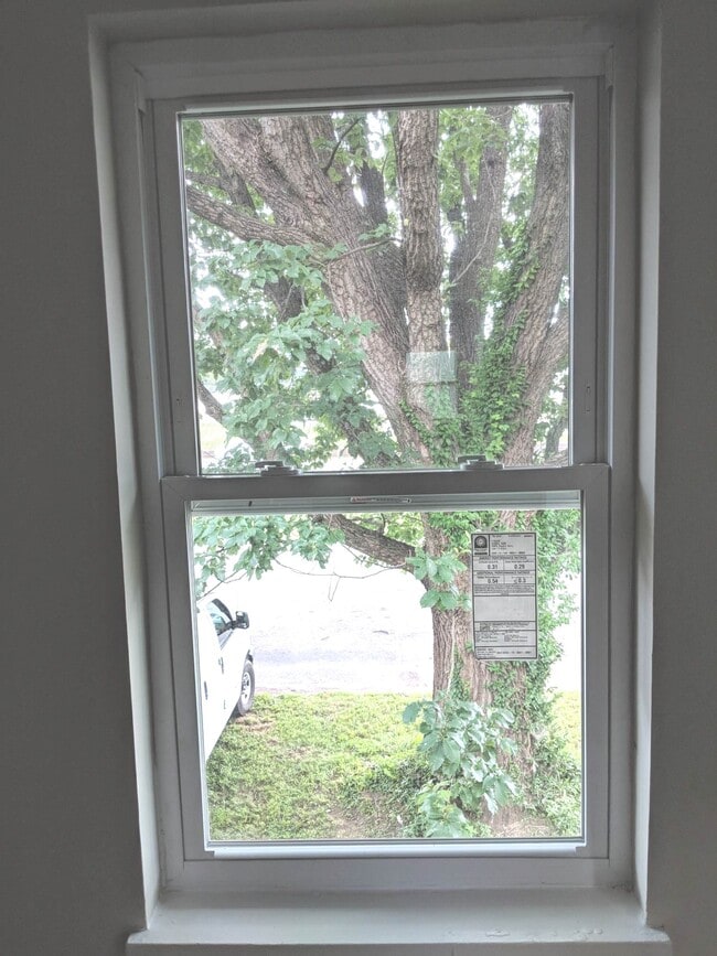 Building Photo - 9333 La Grange Rd