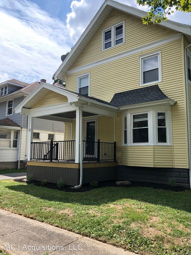 Building Photo - 5 br, 2 bath House - 87 Paige St
