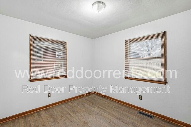 Building Photo - 1839 Fowler St