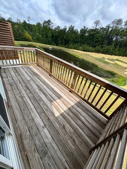 Building Photo - 1049 Manorhaven Dr