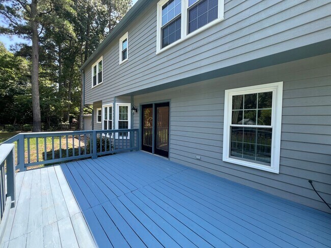 Building Photo - Spacious 5-Bedroom Home on Over Half an Ac...
