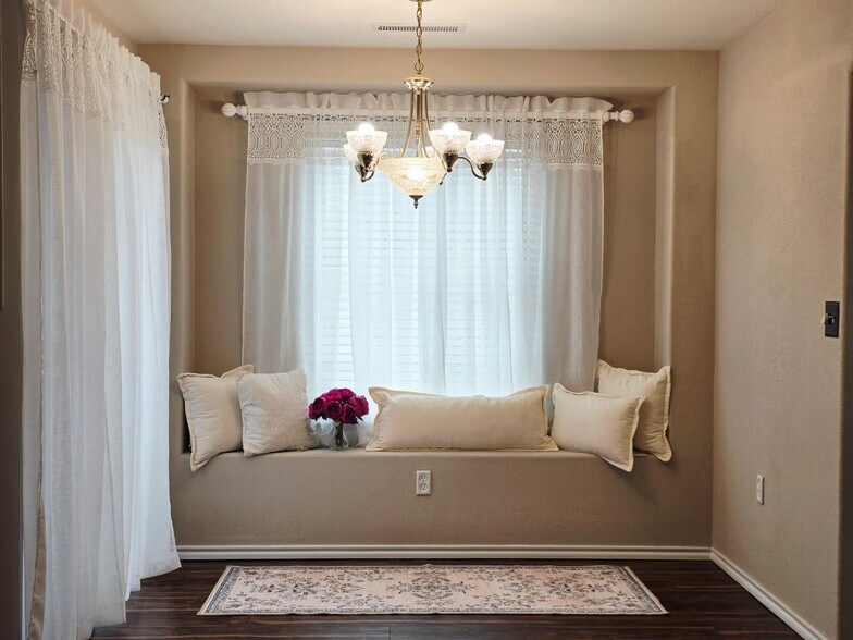 Building Photo - 3960 Riviera Grove