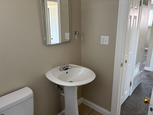 Building Photo - 4806 Northcrest Dr