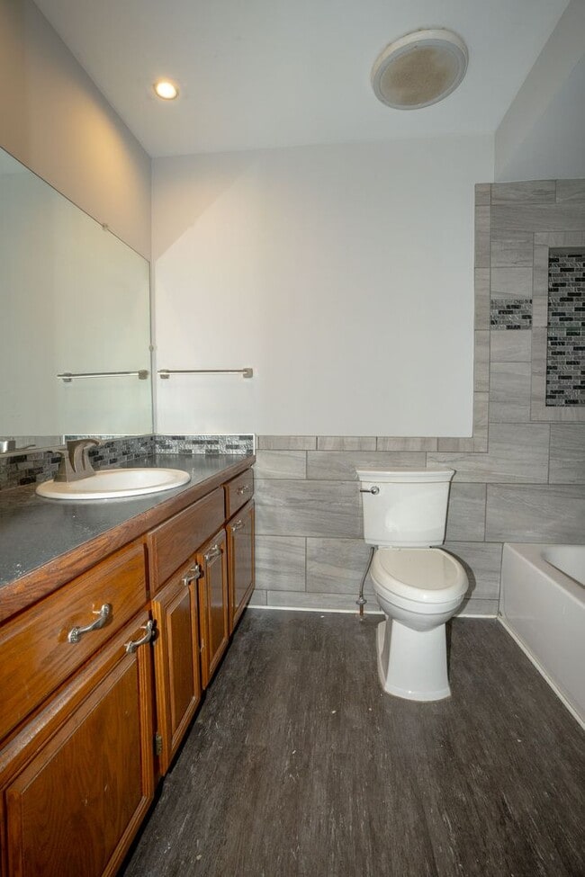 Building Photo - Got to see!  Two bedroom brick ranch style condo in Clinton Twp